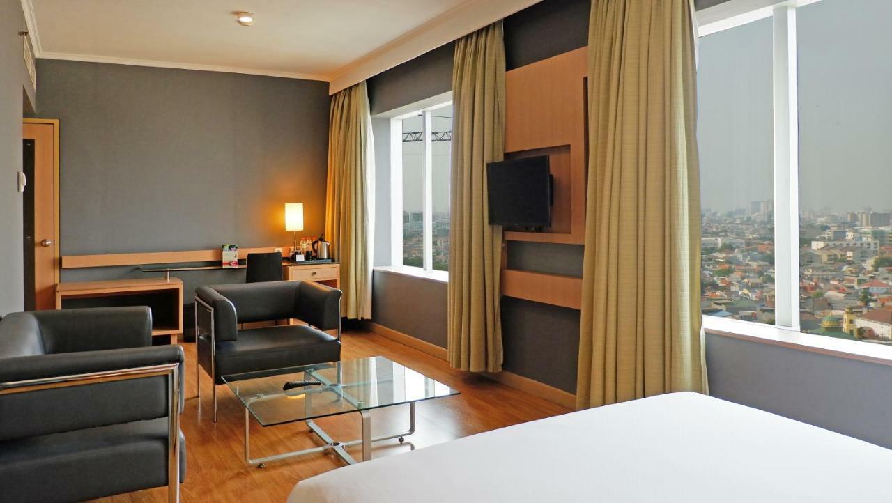 Hotel Kimaya Slipi Jakarta By Harris Exterior photo