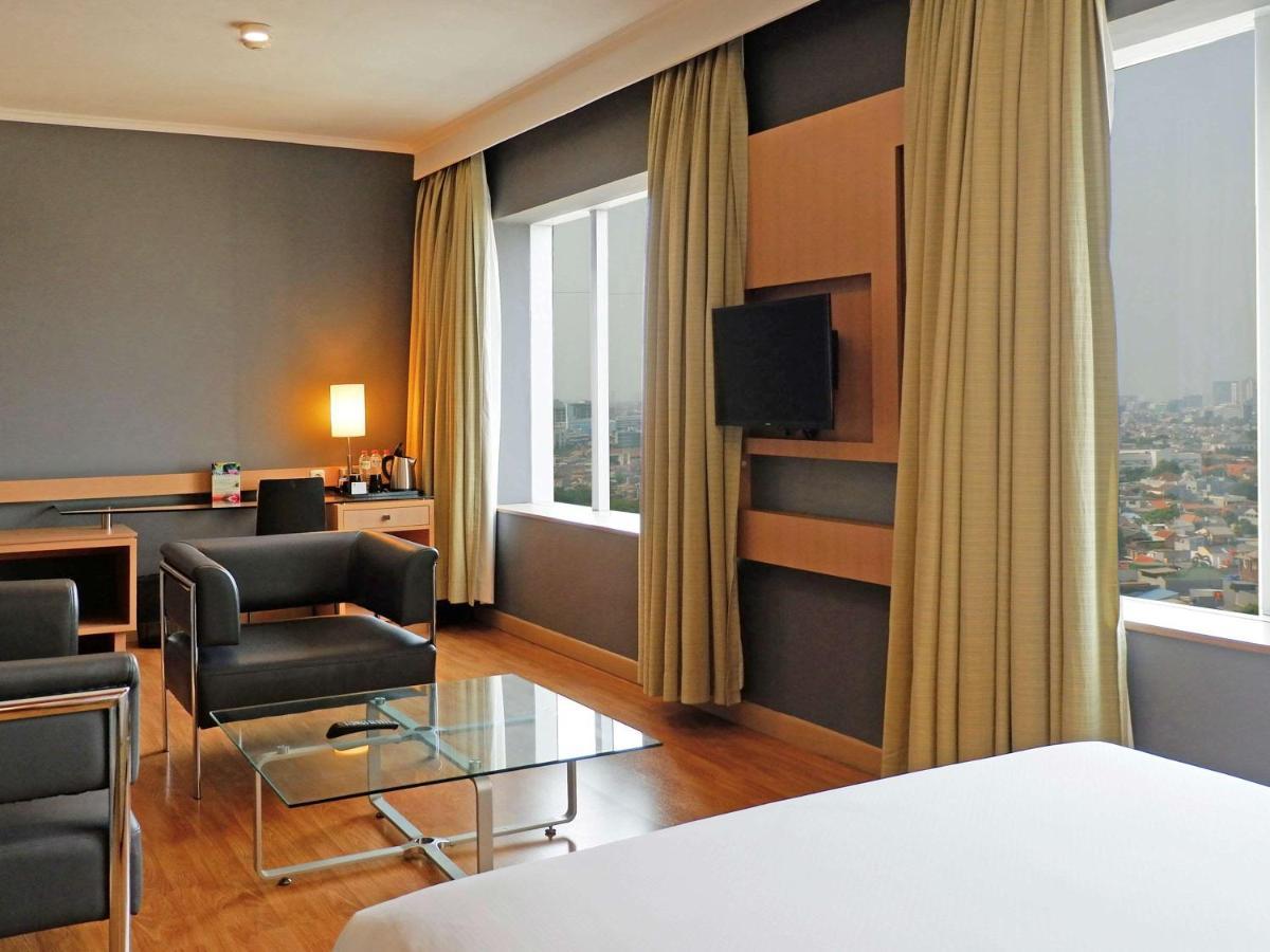 Hotel Kimaya Slipi Jakarta By Harris Exterior photo